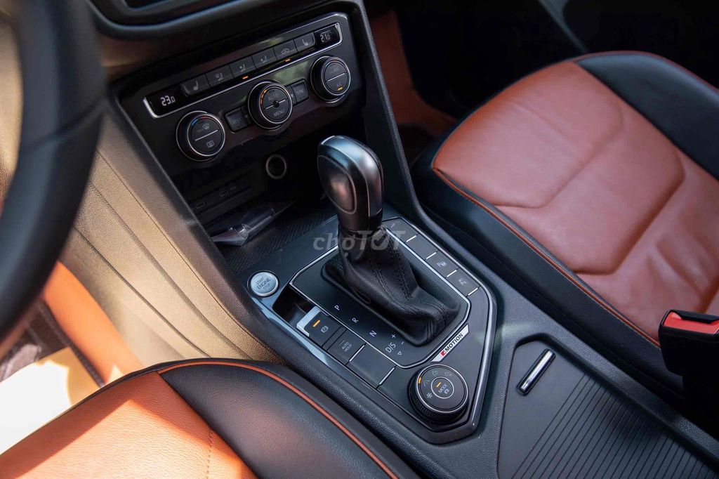 Volkswagen Tiguan Luxury S nhập Mexico 2023 30k km. Mua bán Ô tô tại Quận Gò Vấp Tp Hồ Chí Minh được đăng bởi Kính Đặng Ô Tô Lướt hình 19