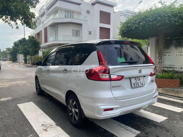 Suzuki Ertiga Hybrid AT 2022 màu trắng siêu lướt