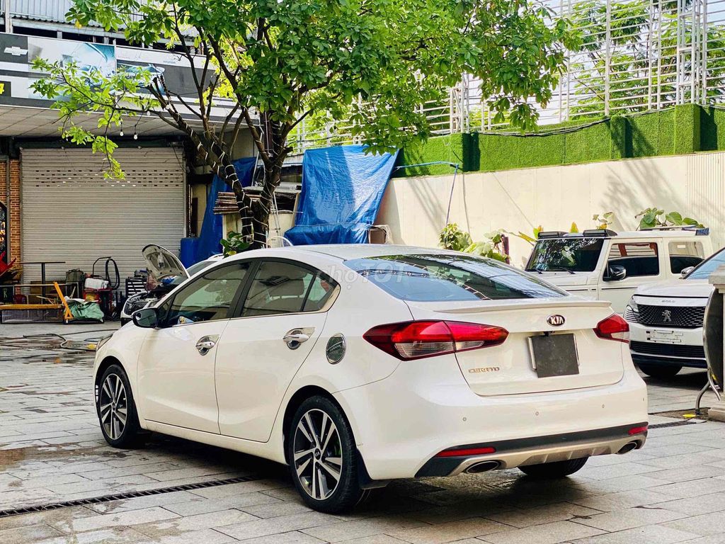 Kia Cerato 2018 1.6AT Trắng Odo 7v Cực Đẹp Giá Tốt. Mua bán Ô tô tại Thành phố Dĩ An Bình Dương được đăng bởi Trương Công Lý hình 7