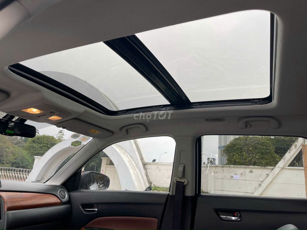 Suzuki Vitara 2016 1.6 AT. Mua bán Ô tô tại Quận Hà Đông Hà Nội được đăng bởi Long Nguyễn Hoàng hình 5