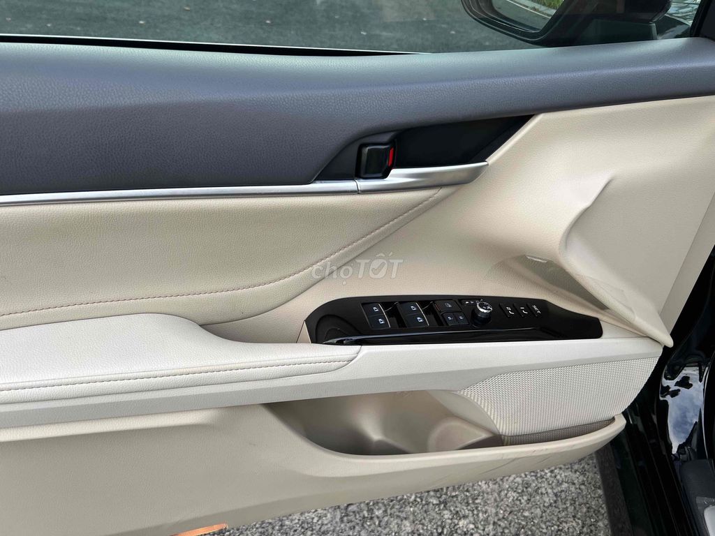 Toyota Camry 2021 2.5Q đen VIP 1 chủ tuyệt đẹp. Mua bán Ô tô tại Thành phố Thủ Đức Tp Hồ Chí Minh được đăng bởi Mr Điệp  hình 20
