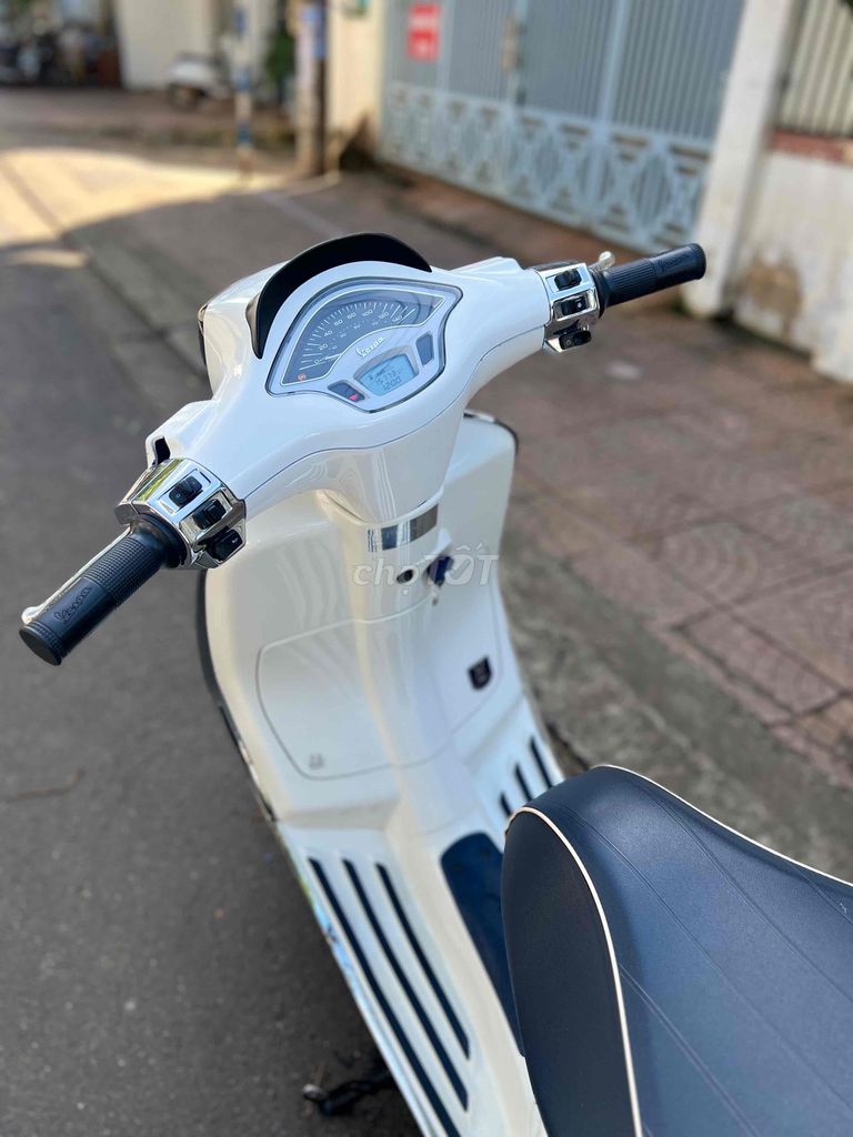 bán vespa 2018 phố chất biển số cặp. Mua bán Xe máy tại Thành phố Buôn Ma Thuột Đắk Lắk được đăng bởi đức hình 4