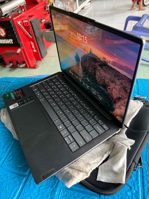 Lenovo Yoga Slim 7 OLED 14IMH9 Ultra 5