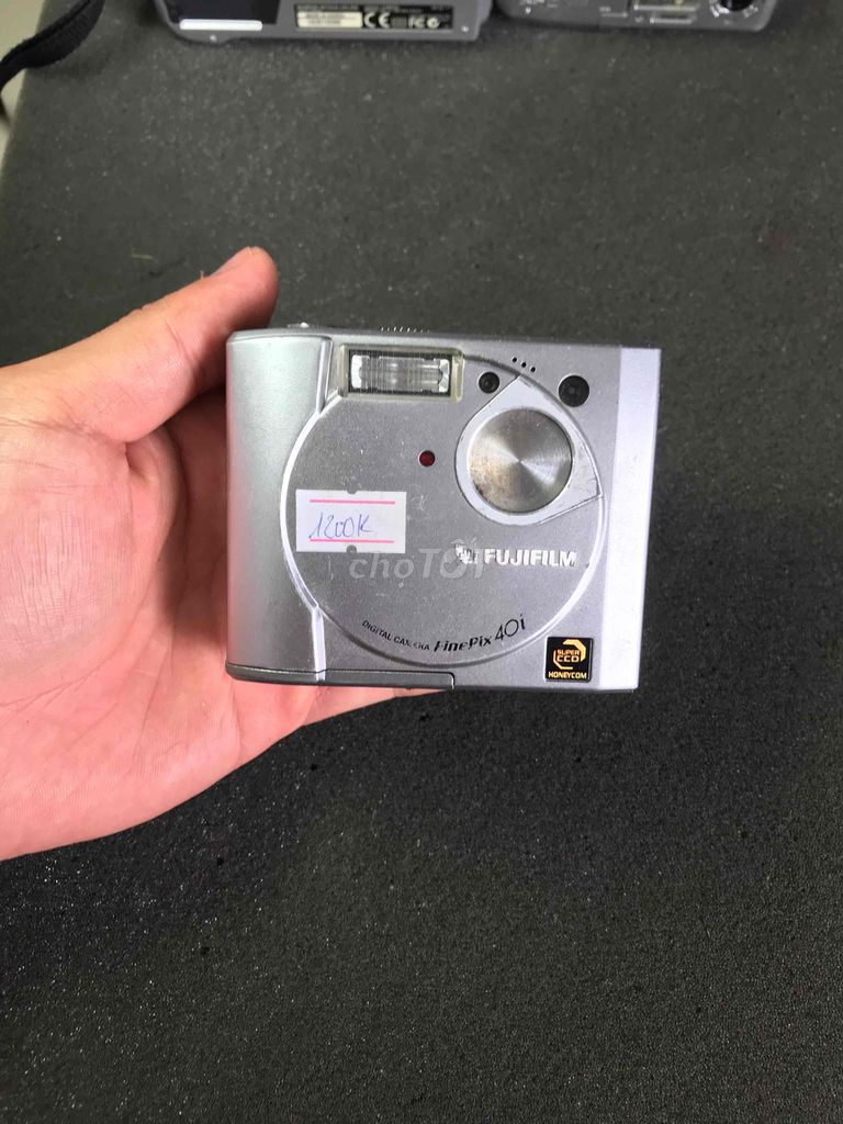 Máy ảnh Fujifilm FinePix 40i Bạc. Mua bán Máy ảnh, Máy quay tại Quận 6 Tp Hồ Chí Minh được đăng bởi Nguyễn Dũng hình 1