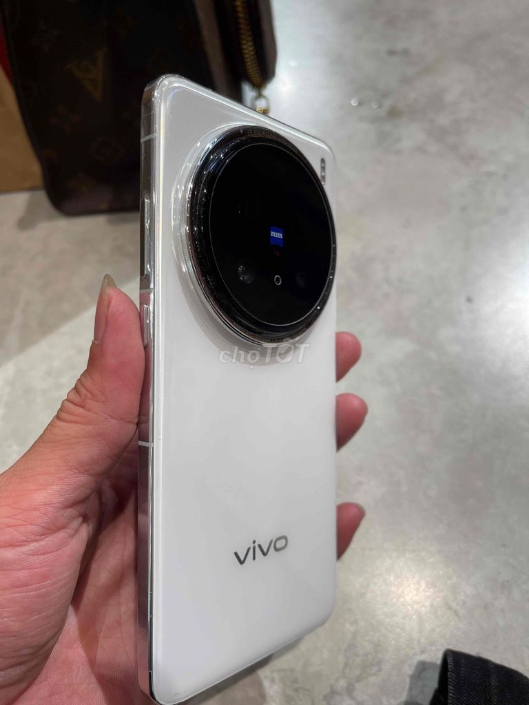 Vivo X200 Pro 256GB Trắng. Mua bán Điện thoại tại Huyện Đan Phượng Hà Nội được đăng bởi Nguyễn Bá Thành hình 1