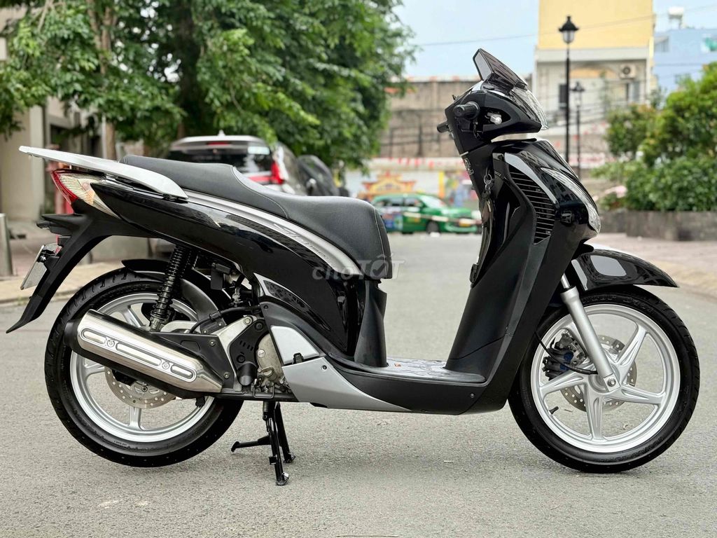 SH 150 Nhập Ý Sm 1039 BSĐG 673.73 Bao Định Danh. Mua bán Xe máy tại Quận 6 Tp Hồ Chí Minh được đăng bởi Minh Thành  hình 3