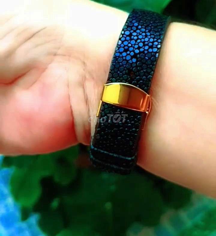 ĐỒNG HỒ SƯU TẦM ĐỌC LẠ HIẾM MẶT VÀNG DÂY CÁ ĐUỐI