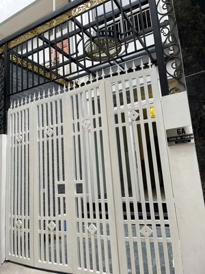 CHÍNH CHỦ BÁN NHÀ THẠCH BÀN, LONG BIÊN 44M², 4 TẦNG GẦN AEON MALL