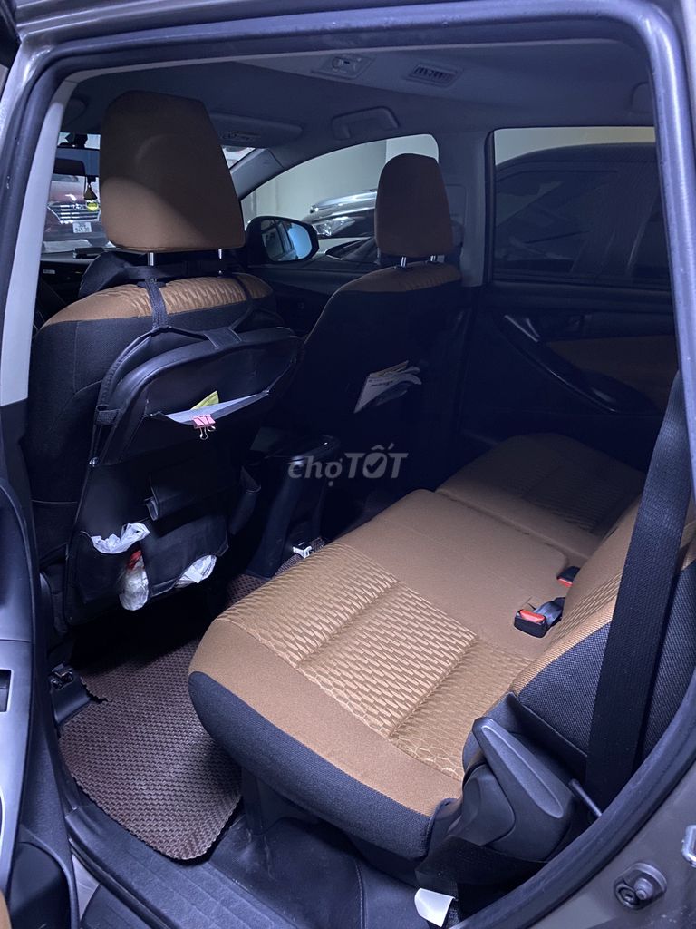 Toyota Innova 2020 Số sàn 100000 km Xám. Mua bán Ô tô tại Quận Ba Đình Hà Nội được đăng bởi Toan Xuan hình 3