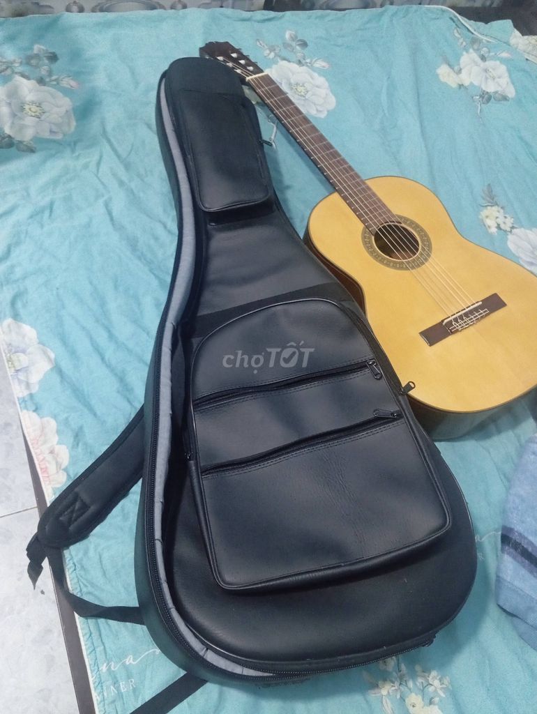 Đàn guitar Ba Đờn C250. Mua bán Nhạc cụ tại Thành phố Dĩ An Bình Dương được đăng bởi Duy Lam hình 1