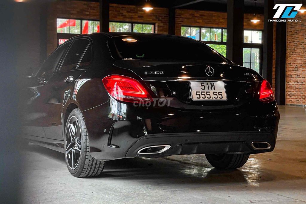 Mercedes C300 AMG đen nt đen sx2021 đi 38k km. Mua bán Ô tô tại Quận Gò Vấp Tp Hồ Chí Minh được đăng bởi Kính Đặng Ô Tô Lướt hình 9