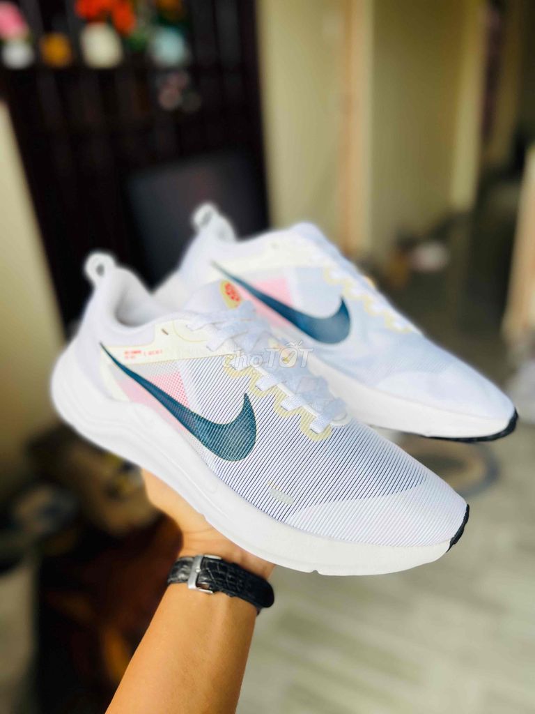 Giày chạy bộ Nike Downshifter 12 - Size 43. Mua bán Giày dép tại Thành phố Tân An Long An được đăng bởi Giày Si chính hãng nhập Thái trực tiếp  hình 1