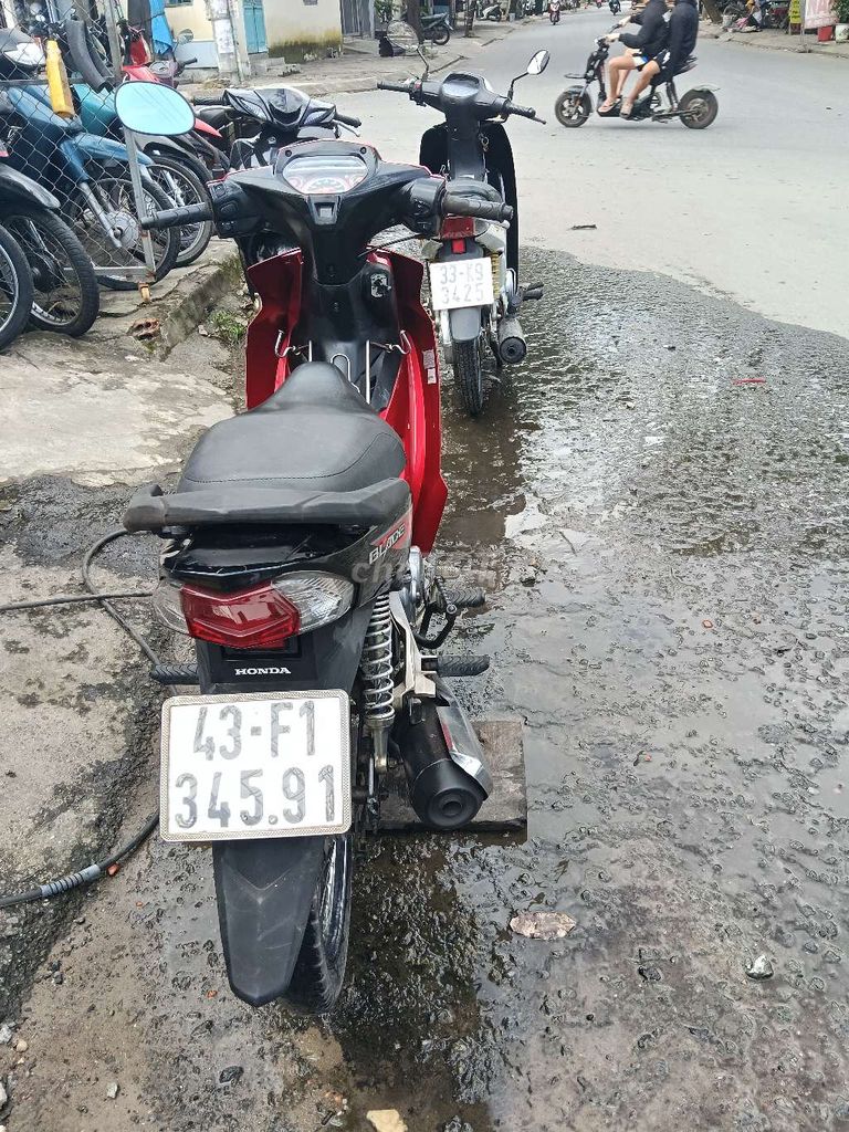 Honda Blade 2017 màu Đỏ. Mua bán Xe máy tại Quận Liên Chiểu Đà Nẵng được đăng bởi Bụi Quốc hình 4