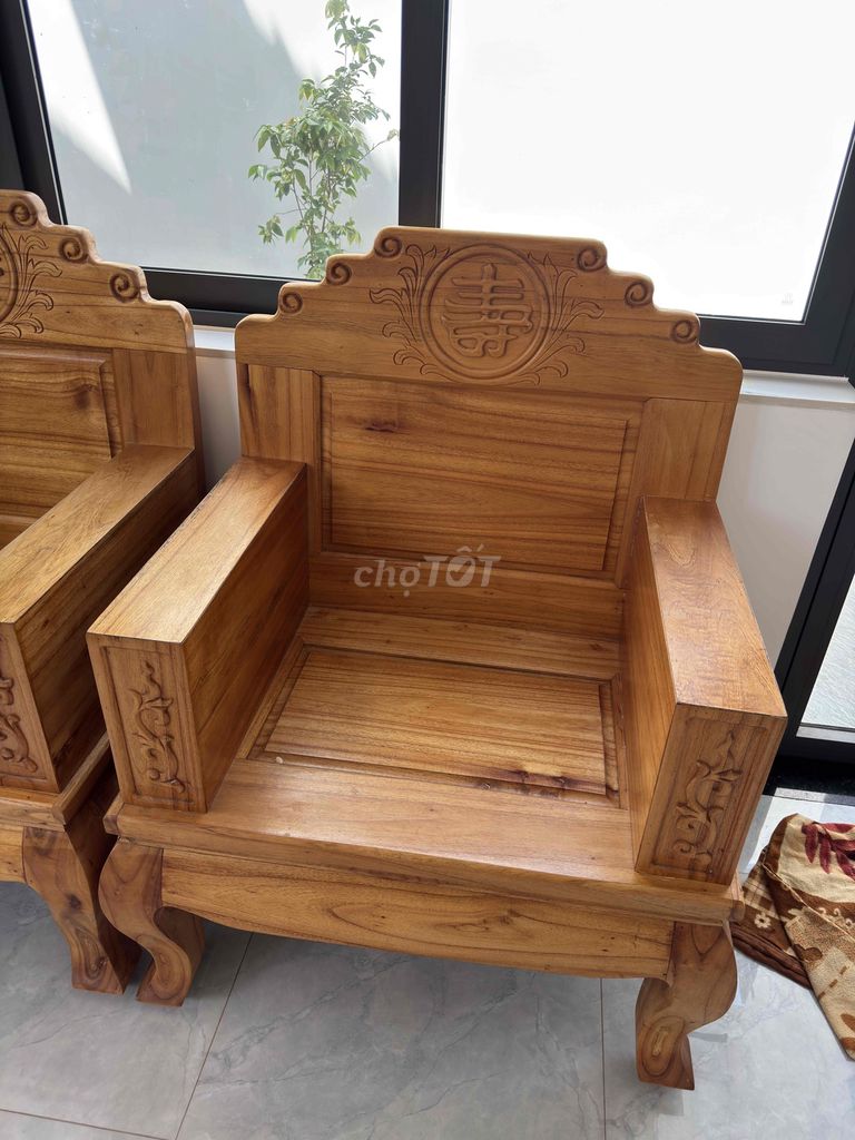 Bộ bàn ghế gỗ phòng khách. Mua bán Bàn ghế tại Thành phố Pleiku Gia Lai được đăng bởi Lam Lam hình 1