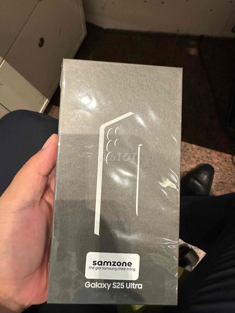 Samsung Galaxy S25 Ultra 256GB Xanh. Mua bán Điện thoại tại Quận Hoàn Kiếm Hà Nội được đăng bởi Hiếu hình 1