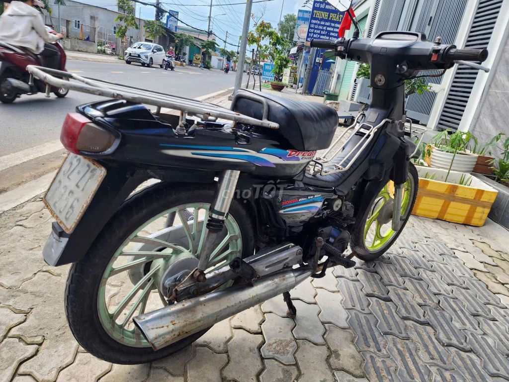 Cần bán xe rim lùn xe như hình đen đề đay đủ. Mua bán Xe máy tại Quận 7 Tp Hồ Chí Minh được đăng bởi Nguyễn Phúc Bảo hình 2