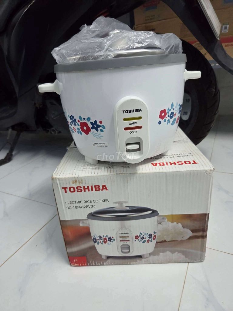 Nồi cơm điện Toshiba RC-18MH2PV(F) Trắng. Mua bán Bếp, lò, đồ điện nhà bếp tại Thành phố Sóc Trăng Sóc Trăng được đăng bởi kiều kiều hình 1