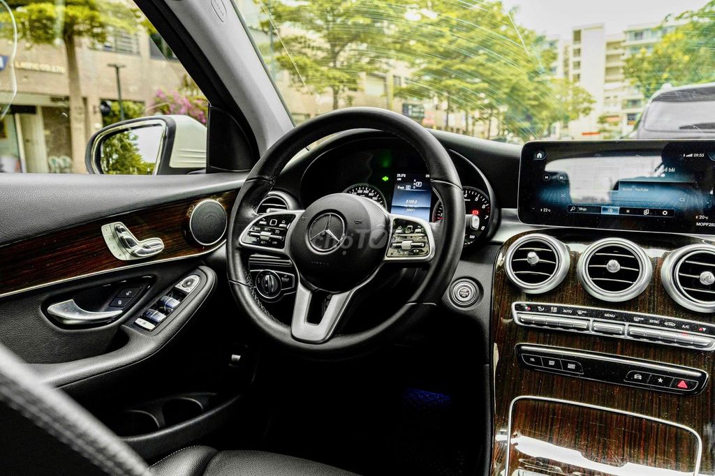 Mercedes GLC200 sx 2022 - sang trọng hiện đại. Mua bán Ô tô tại Quận Gò Vấp Tp Hồ Chí Minh được đăng bởi Trường Nguyễn Xe Sang hình 16