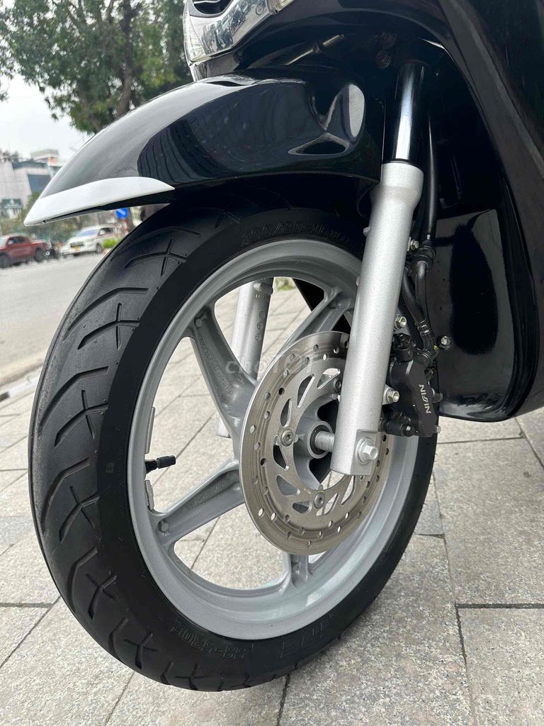 Sh ý 125i đm 102. dkld 2011. Mua bán Xe máy tại Quận Long Biên Hà Nội được đăng bởi Mr Tài Oto hình 2