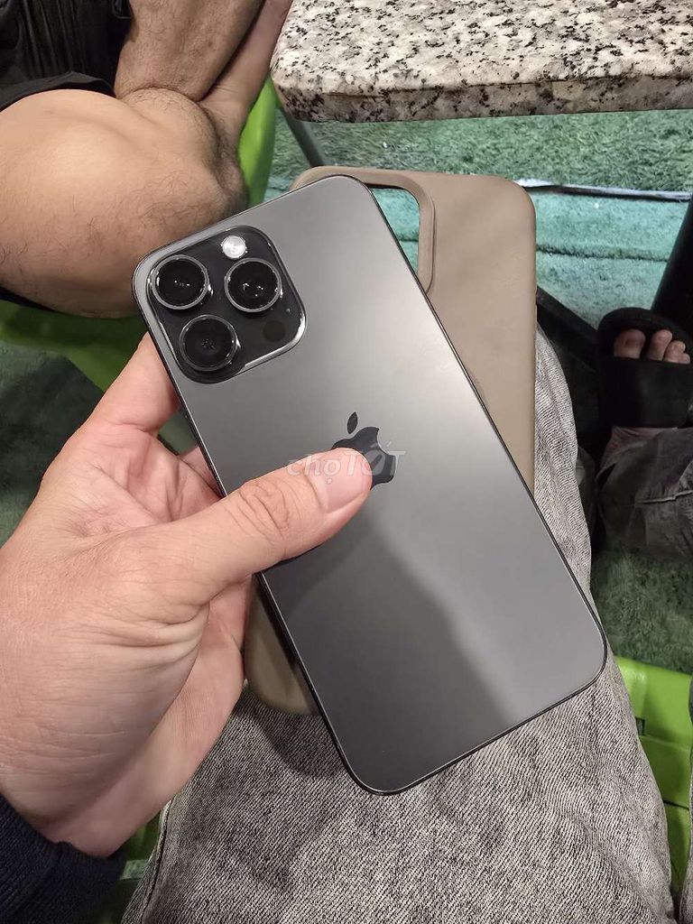 Apple iPhone 15 Pro Max Titan tự nhiên 92%. Mua bán Điện thoại tại Huyện Châu Thành Tiền Giang được đăng bởi Cầm đồ thanh lý  hình 1
