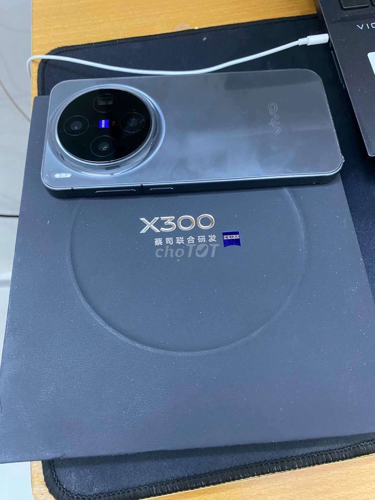 Vivo X300 5G Fullbox màu Đen như mới gl. Mua bán Điện thoại tại Huyện Củ Chi Tp Hồ Chí Minh được đăng bởi VN hình 1