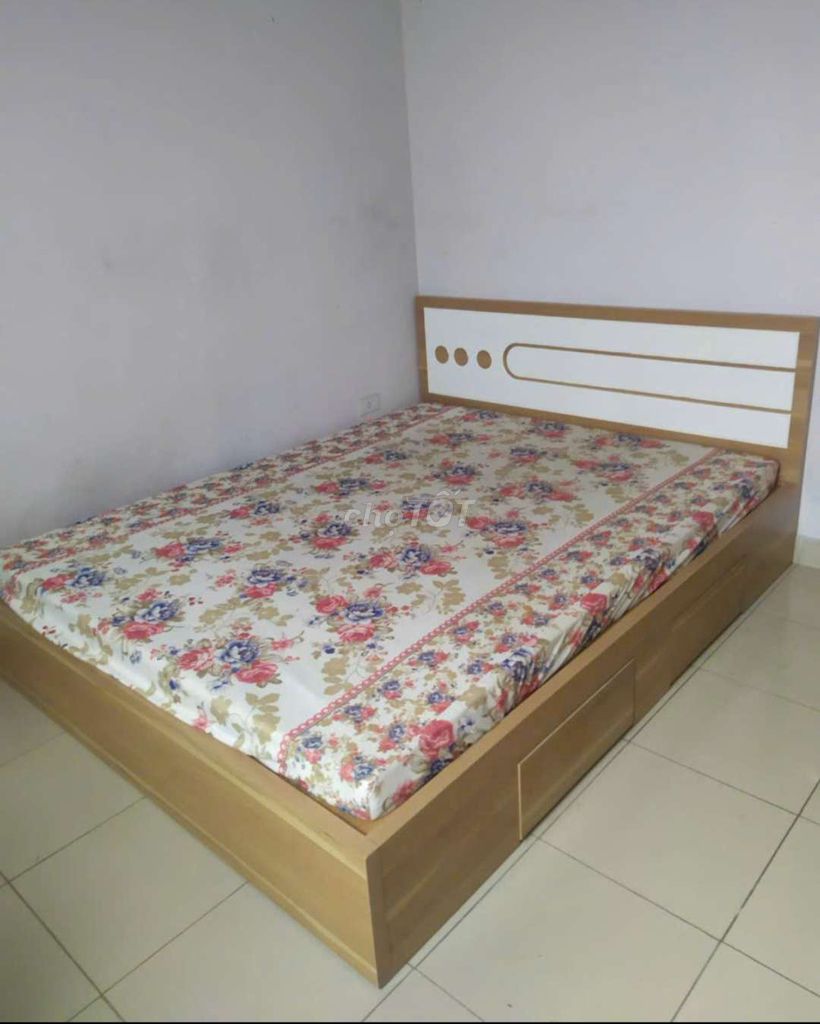 GIƯỜNG GỖ CÔNG NGHIỆP MDF 1M8 2M CÓ 2 HỘP KÉO . Mua bán Giường, chăn ga gối nệm tại Thành phố Thủ Đức Tp Hồ Chí Minh được đăng bởi Tủ nhựa đài loan hoàng quân hình 1