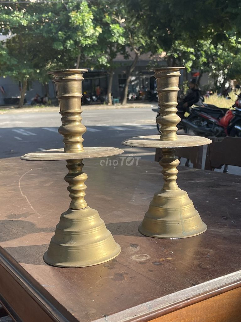 CẶP LƯ ĐÈN ĐỒ XƯA . Mua bán Đồ sưu tầm, đồ cổ tại Quận Sơn Trà Đà Nẵng được đăng bởi THANH LÝ MUA BÁN ĐỒ CŨ MỚI hình 1