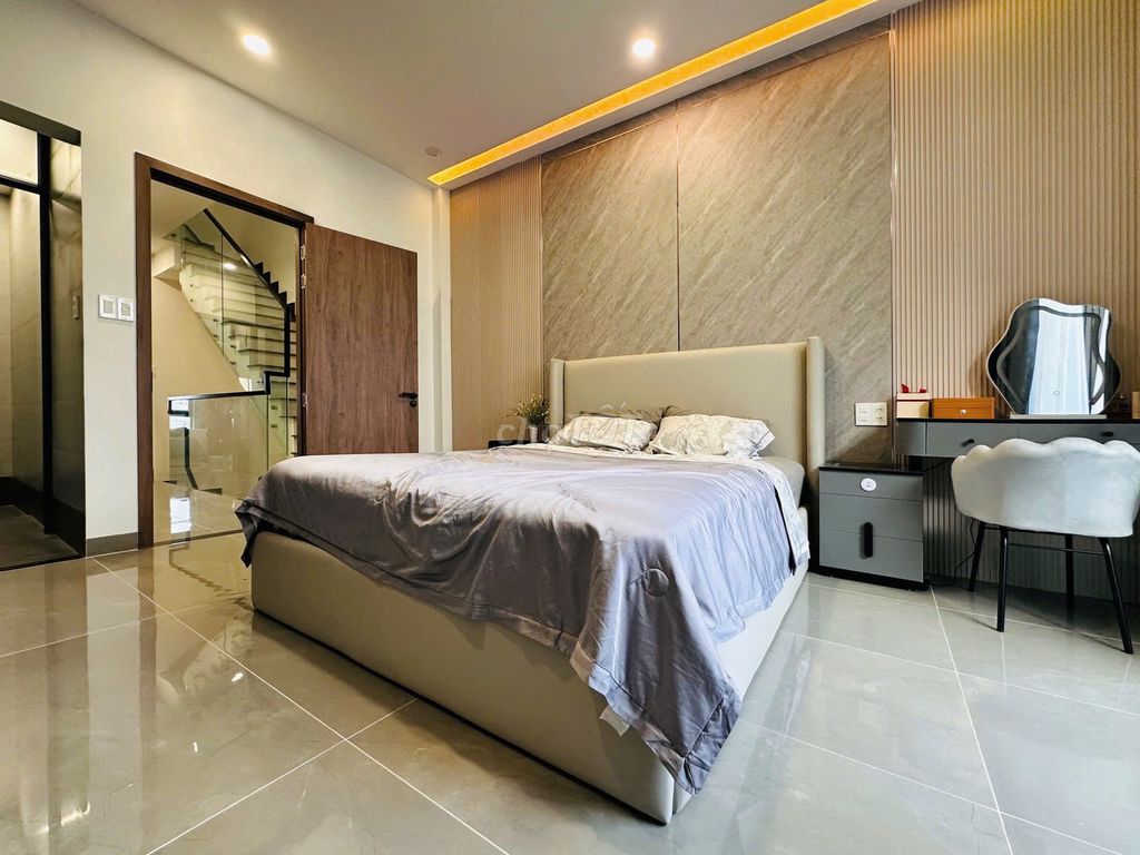 🏡 CHÍNH CHỦ BÁN NHÀ ĐẸP FULL NỘI THẤT- CÓ THANG MÁY, TRUNG TÂM QUẬN 7. Mua bán nhà ở tại Quận 7 Tp Hồ Chí Minh được đăng bởi Hồng Vinh hình 4