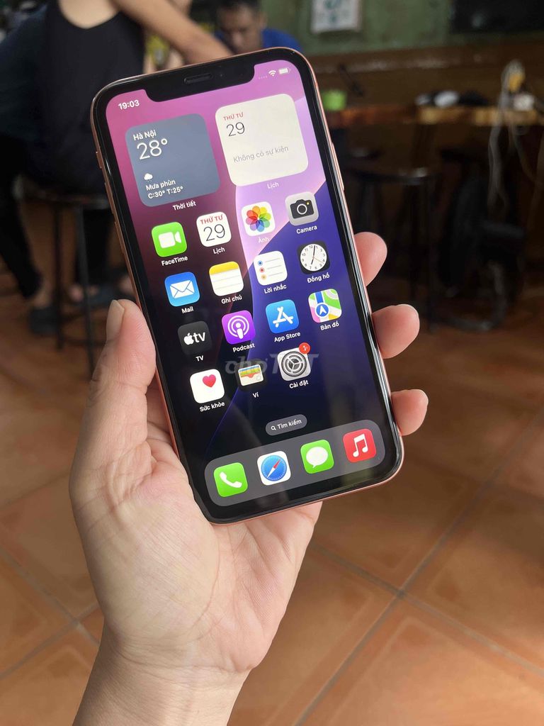 Apple iPhone XR 64GB Cam Việt Nam. Mua bán Điện thoại tại Thành phố Thủ Dầu Một Bình Dương được đăng bởi LakMobile  hình 1