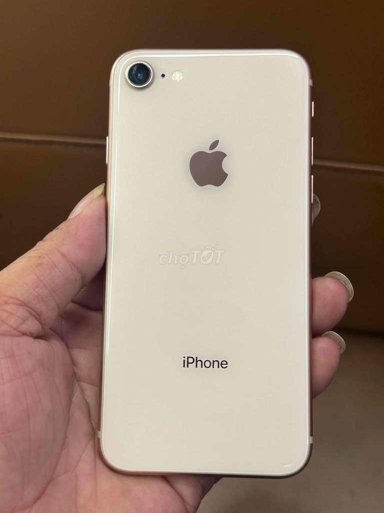 Apple iPhone 8 64GB Vàng. Mua bán Điện thoại tại Quận 10 Tp Hồ Chí Minh được đăng bởi CAO THANH MỪNG hình 1