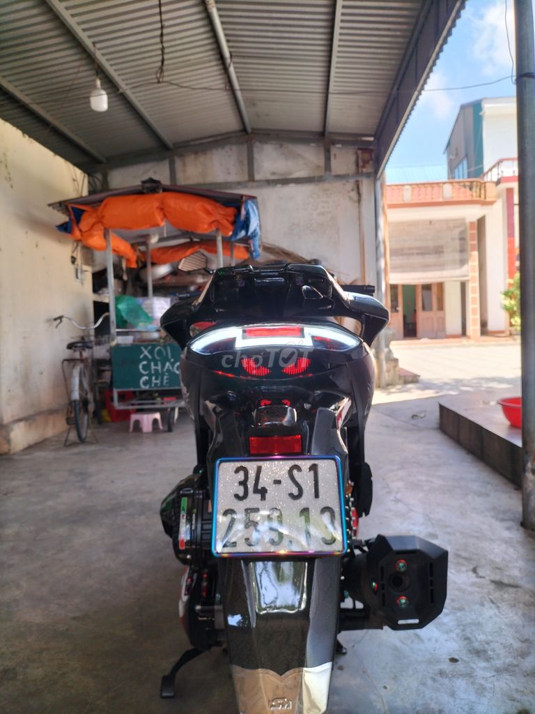 Xe SH160i độ 60-70củ cần bán sớm. Mua bán Xe máy tại Huyện Kim Thành Hải Dương được đăng bởi Nguyễn Công Hoan  hình 3