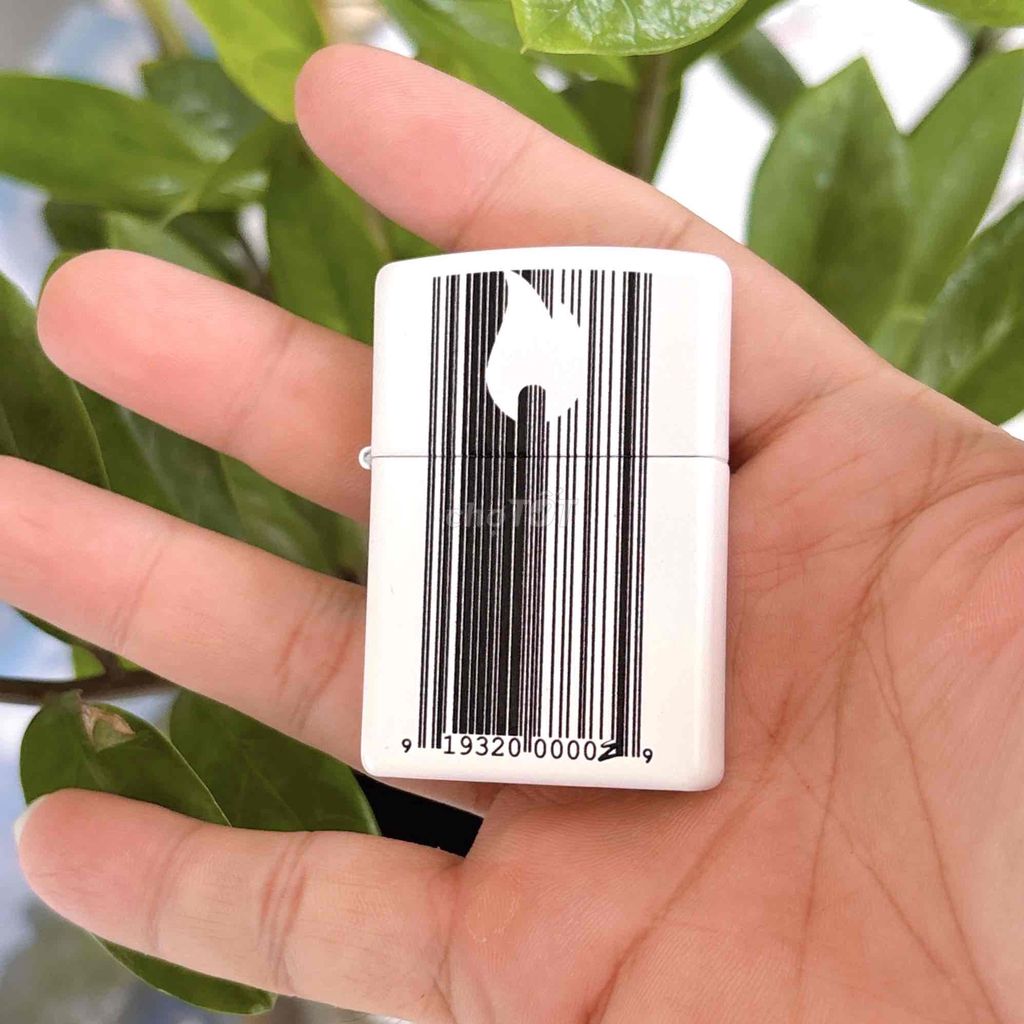 Bật lửa Zippo made in USA model Mã Vạch zin đẹp. Mua bán Đồ sưu tầm, đồ cổ tại Quận 3 Tp Hồ Chí Minh được đăng bởi Shop Đồng Hồ Bút Viết Mắt kính Bật lửa Nhẫn Mỹ hình 1