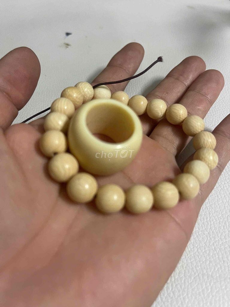 Vòng tay Gỗ Phong thủy Kem Unisex. Mua bán Phụ kiện thời trang khác tại Quận 7 Tp Hồ Chí Minh được đăng bởi tĩnh tâm hình 1