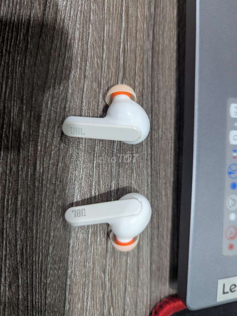 Tai nghe JBL Live Pro 1 Trắng. Mua bán Tivi, Âm thanh tại Quận Hoàng Mai Hà Nội được đăng bởi do tran dat hình 1
