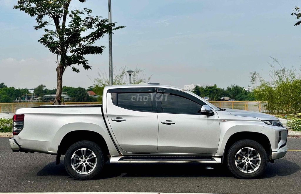Mitsubishi Triton 2021 4x2 AT Mivec. Mua bán Ô tô tại Thành phố Thủ Đức Tp Hồ Chí Minh được đăng bởi SAGO CAR hình 2