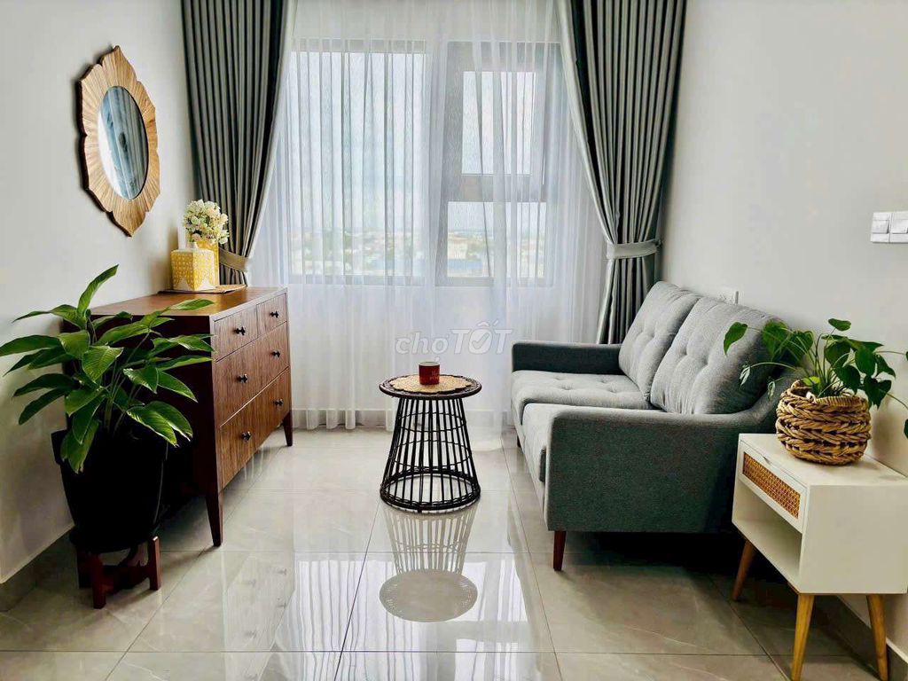(8810) star tower, 55,6m2, có sổ hồng: 1,8 tỷ . Ép được: 1, 330 tỷ