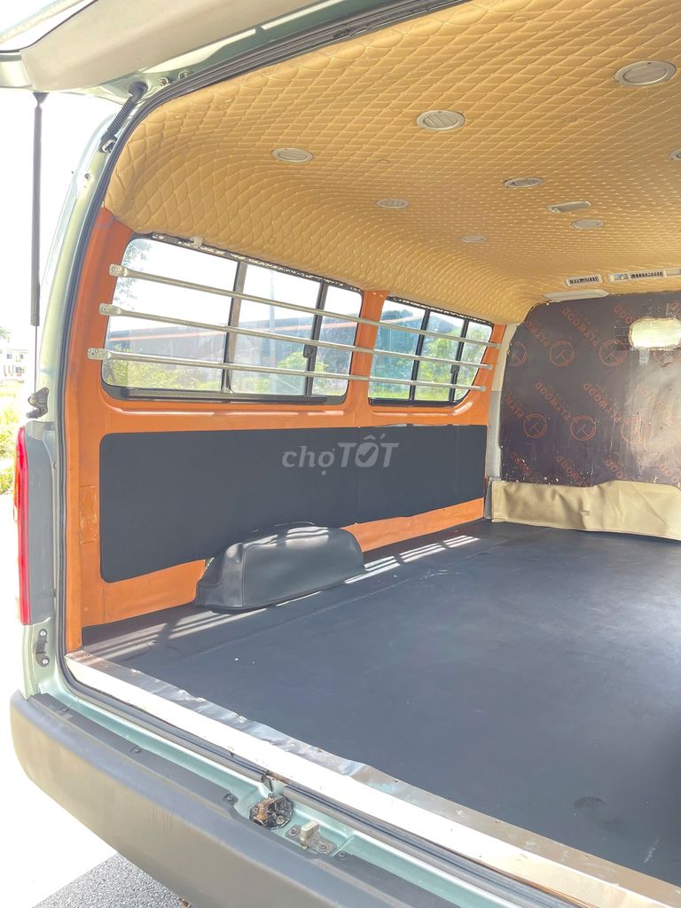 Toyota Hiace 2010 tải van 3 chỗ - 10000 km. Mua bán Ô tô tại Huyện Đông Anh Hà Nội được đăng bởi siêu thị ô tô Nhật Bắc hình 14