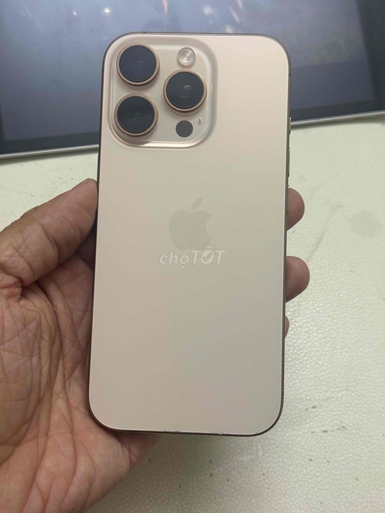 iPhone 16 Pro 256GB Vàng 2 sim vật lý. Mua bán Điện thoại tại Quận Bình Thạnh Tp Hồ Chí Minh được đăng bởi HStore hình 1
