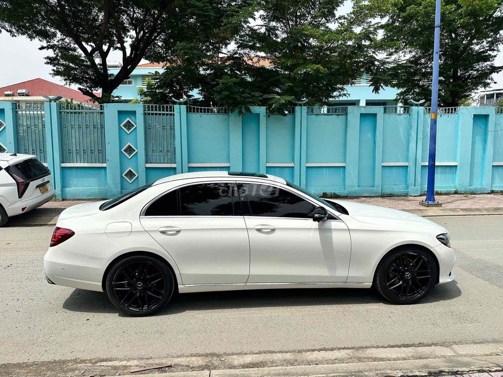 Mercedes Benz E Class 2017 E250 - 7 vạn 🔥🔥🔥. Mua bán Ô tô tại Quận Gò Vấp Tp Hồ Chí Minh được đăng bởi Ô Tô Cũ hình 4