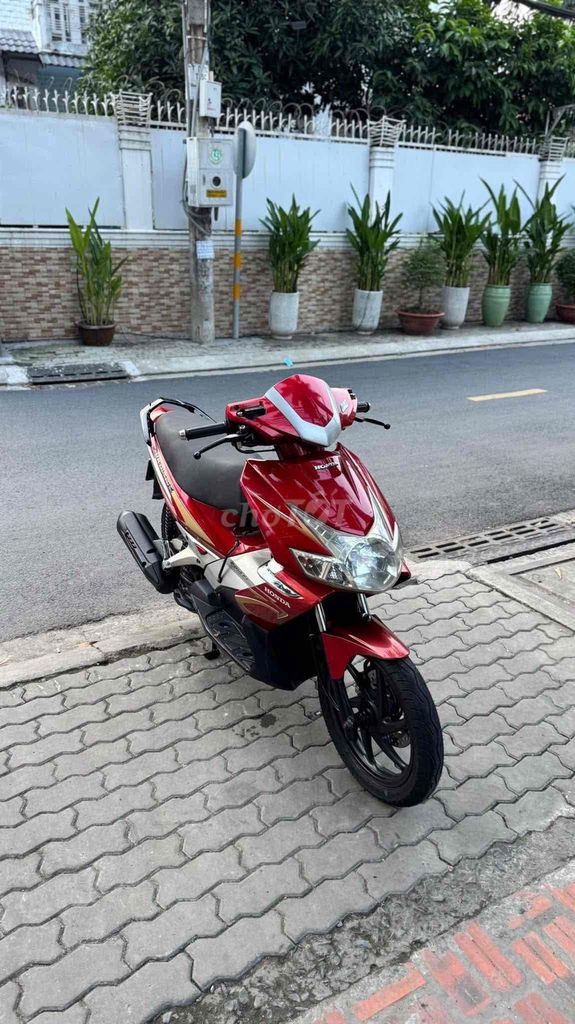 Honda Air Blade 2010 Đỏ bạc AB. Mua bán Xe máy tại Quận Bình Thạnh Tp Hồ Chí Minh được đăng bởi Quyphan hình 3