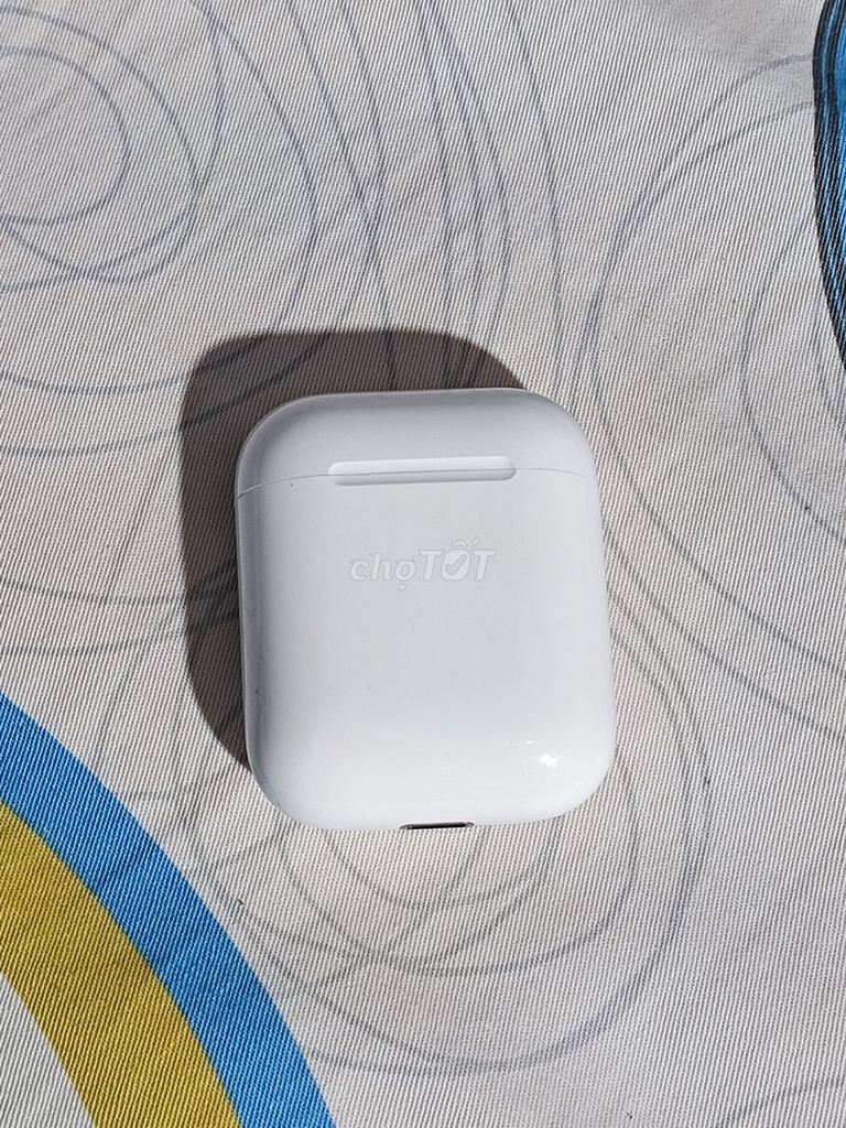 Apple AirPods 2 Trắng 97-98%. Mua bán Tivi, Âm thanh tại Huyện Chợ Lách Bến Tre được đăng bởi Nhat Phong hình 1