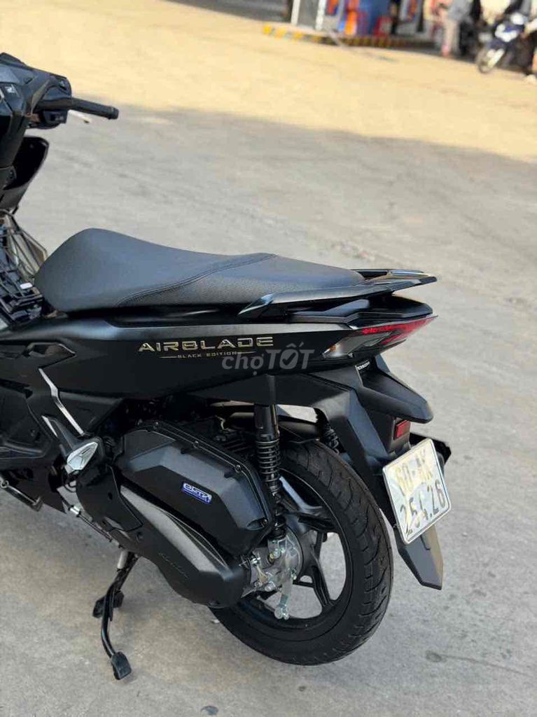 Honda Air Blade 125 4V 2025 Đen 800km. Mua bán Xe máy tại Huyện Trảng Bom Đồng Nai được đăng bởi Xe Máy Ngọc Hưng hình 7