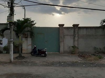 Cho thuê kho 15×20m(300m2) mặt tiền đường xe hơi C13 Nguyễn Văn Linh