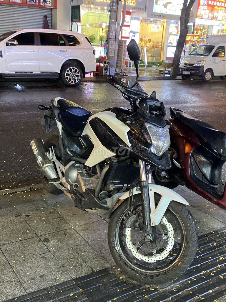 Honda NC700D DCT 2017 trắng ngọc + carbon, 42k km. Mua bán Xe máy tại Thành phố Nha Trang Khánh Hòa được đăng bởi Владлен Масловский hình 8