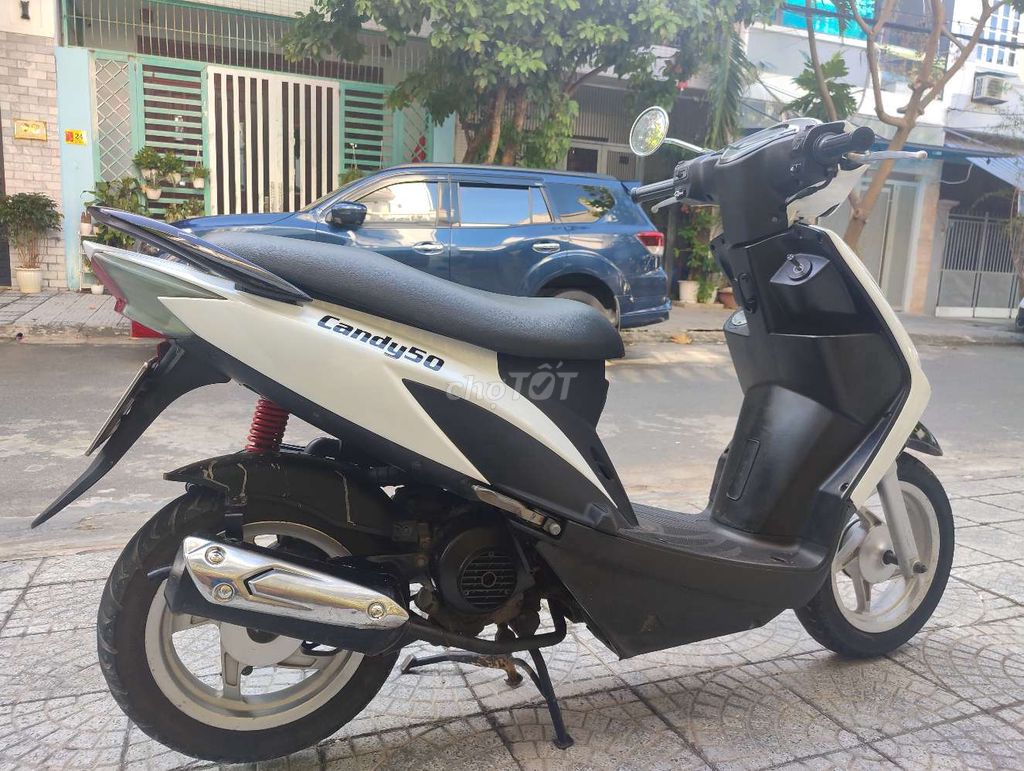 XE KYMCO CANDY 50CC ĐẸP SẠCH SẼ NHƯ HÌNH BS 43. Mua bán Xe máy tại Quận Cẩm Lệ Đà Nẵng được đăng bởi Minh Quân hình 5