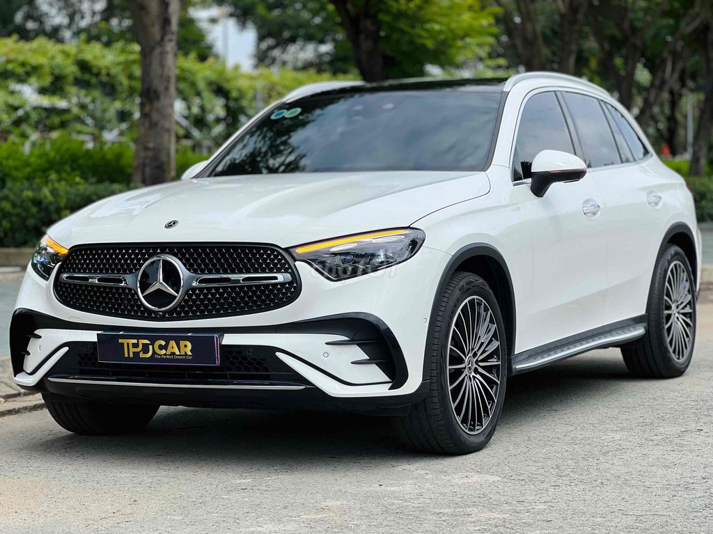 Mercedes Benz GLC300 4Matic 2023 Lướt Nhẹ. Mua bán Ô tô tại Quận Bình Tân Tp Hồ Chí Minh được đăng bởi Hoàng Thọ hình 3