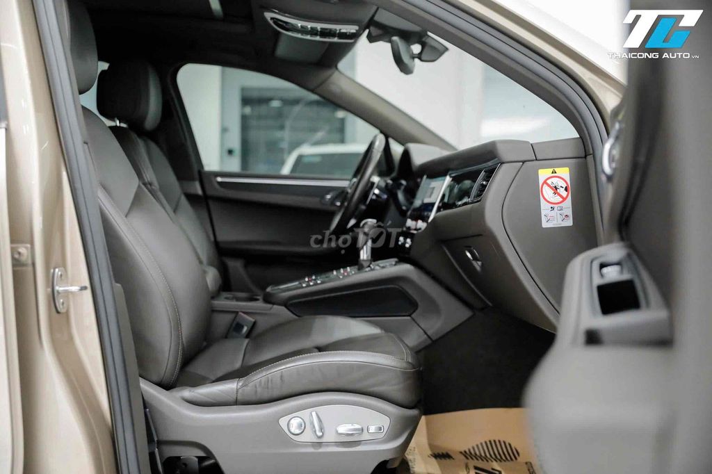 Porsche Macan 2018 up form 2020 wrap trắng 52k km. Mua bán Ô tô tại Quận Gò Vấp Tp Hồ Chí Minh được đăng bởi Kính Đặng Ô Tô Lướt hình 14