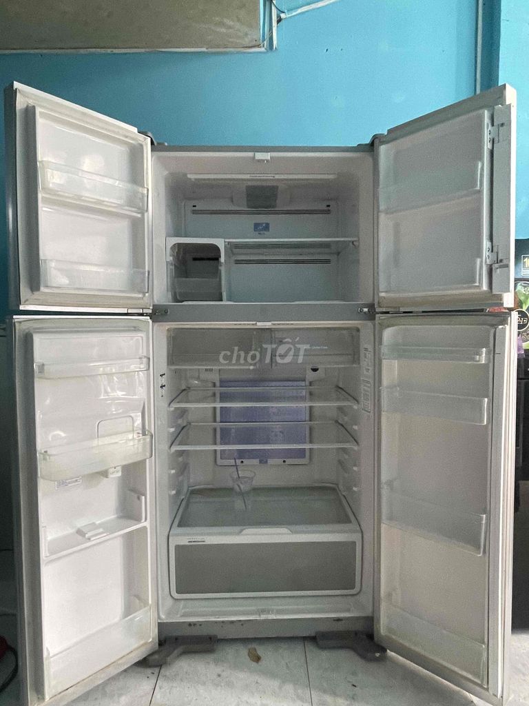 thanh lý tủ lạnh hitachi inveter 550L