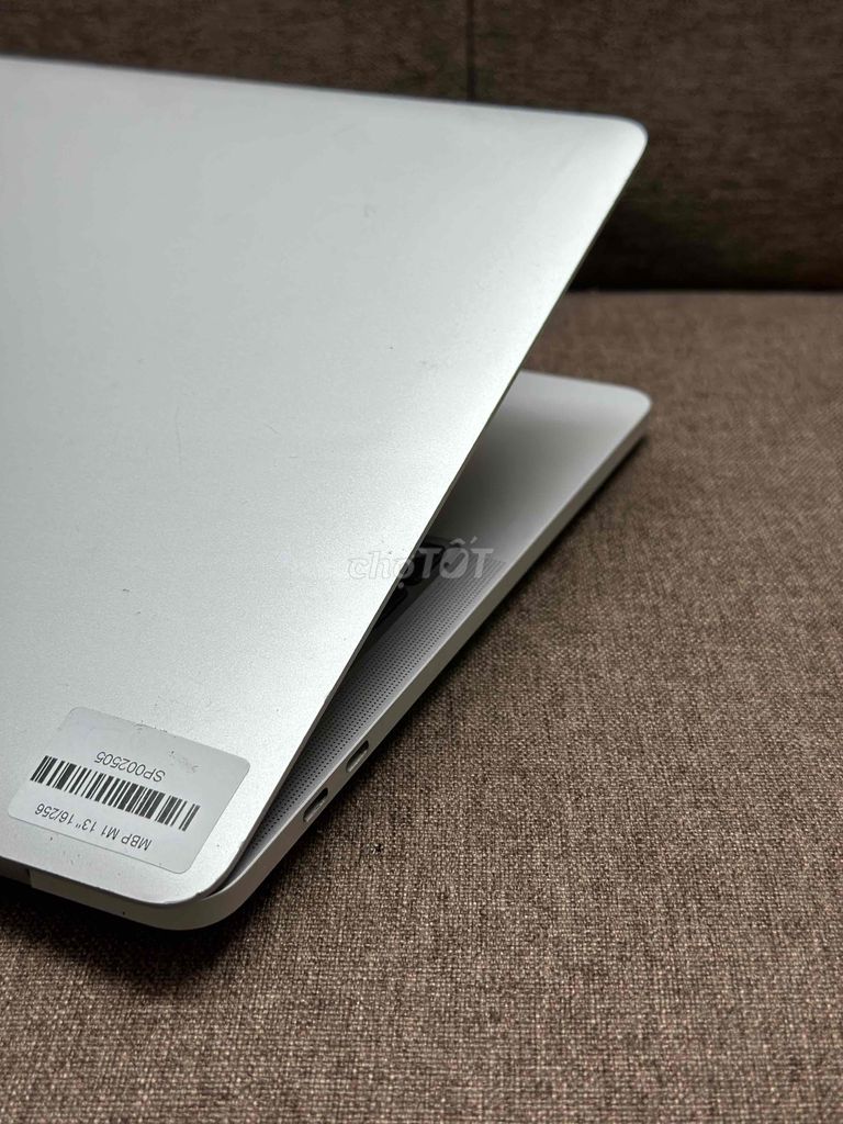 Macbook pro M1 13' silver Ram 16/256GB  Pin 98%. Mua bán Laptop tại Quận 10 Tp Hồ Chí Minh được đăng bởi APPLE 2HAND hình 4