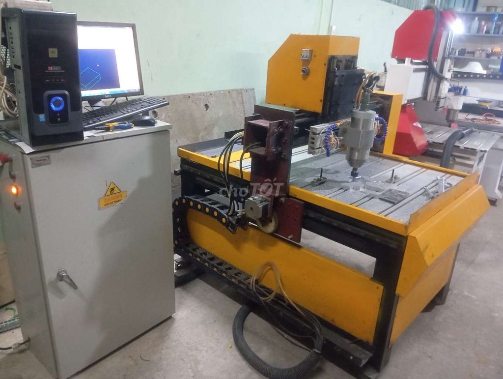 Máy cắt CNC 6090 3.2kw khung thép nặng